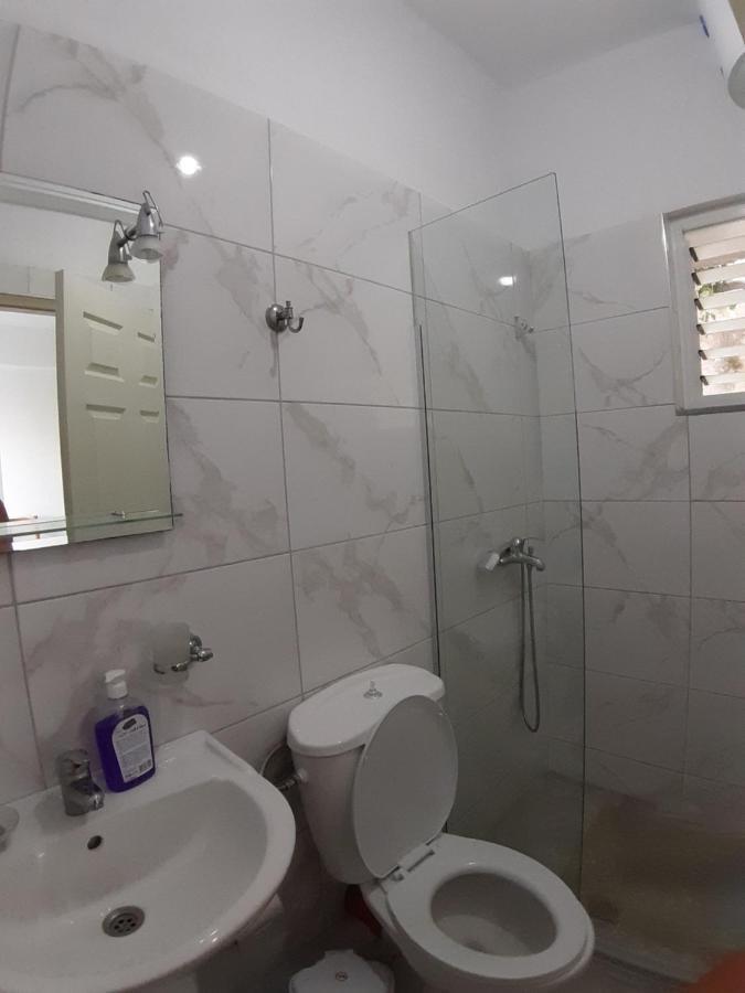 Luigi S Fairyview Apartment Sarandë Esterno foto
