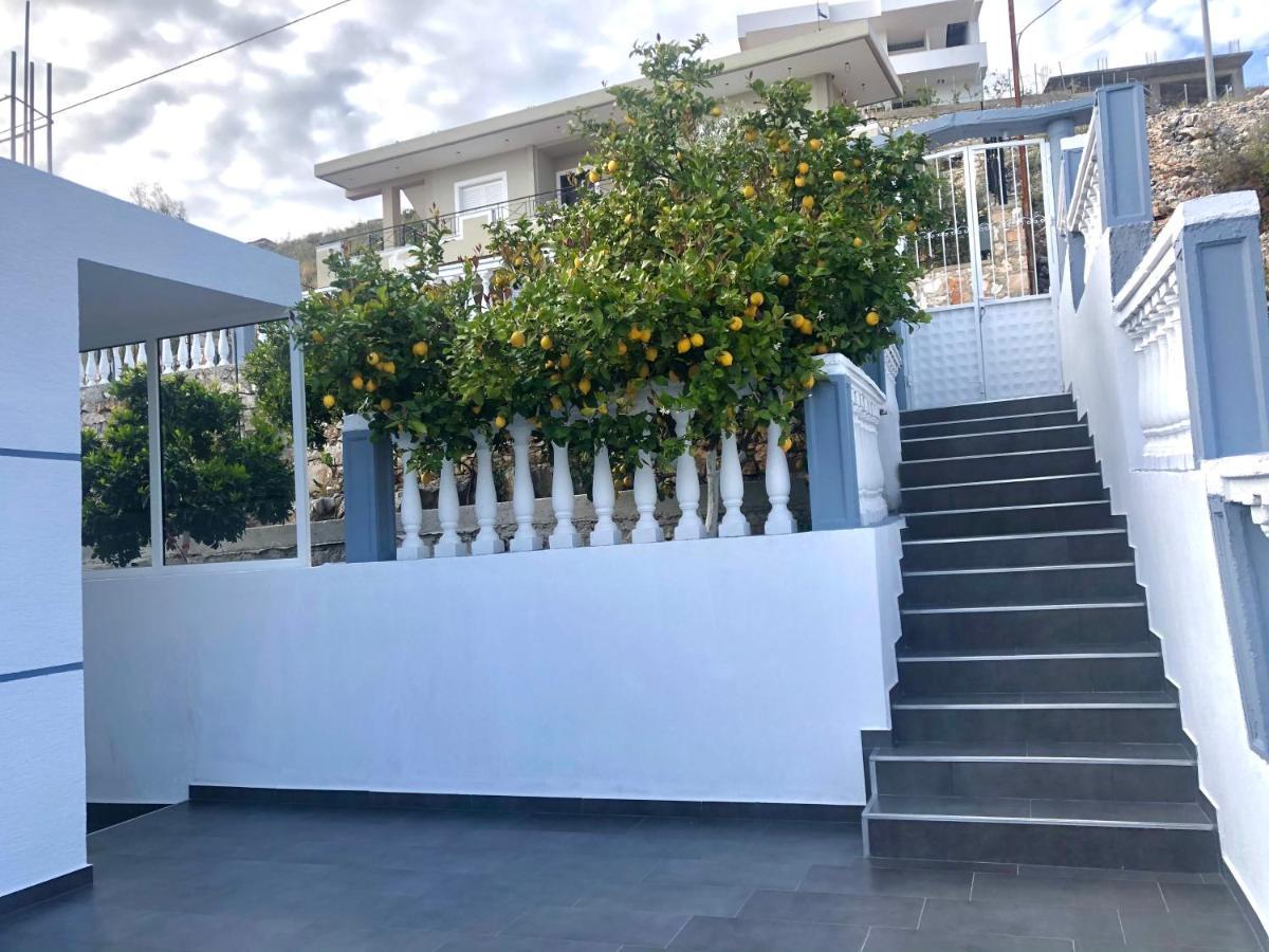 Luigi S Fairyview Apartment Sarandë Esterno foto