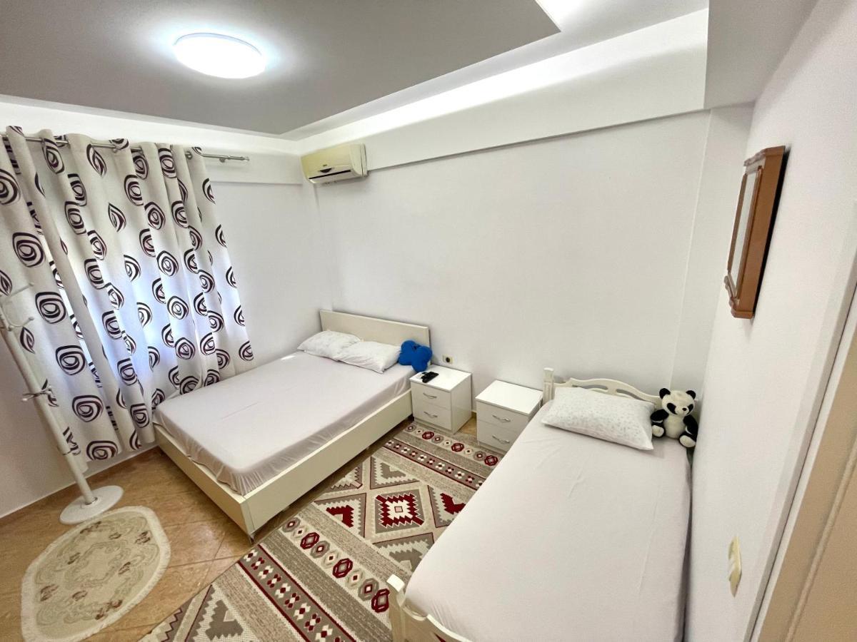 Luigi S Fairyview Apartment Sarandë Esterno foto