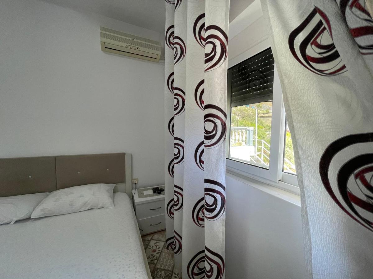 Luigi S Fairyview Apartment Sarandë Esterno foto