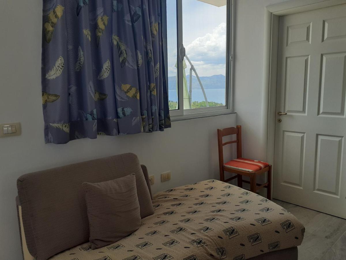 Luigi S Fairyview Apartment Sarandë Esterno foto